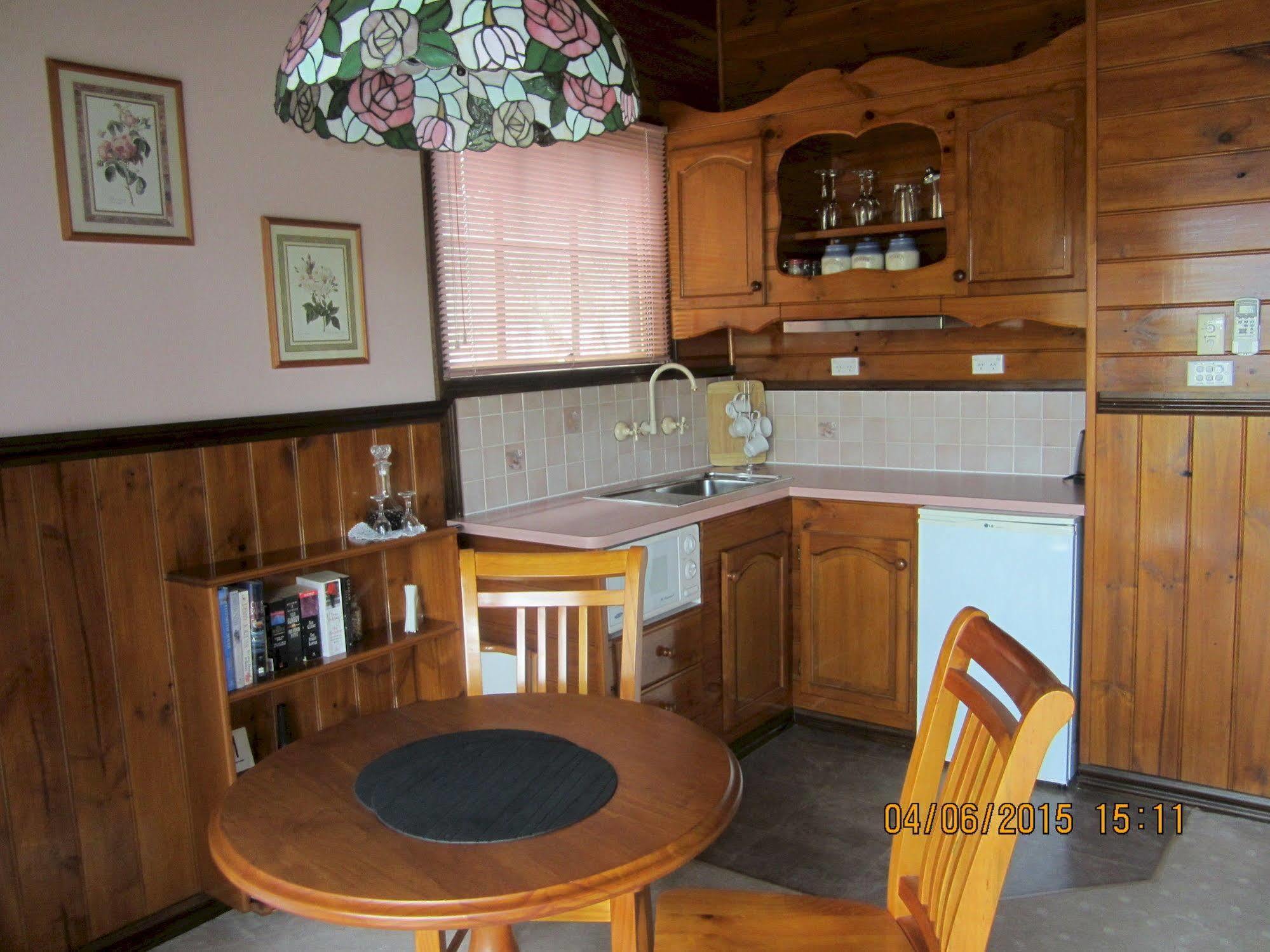 Willowlake Cottages Howqua Ngoại thất bức ảnh